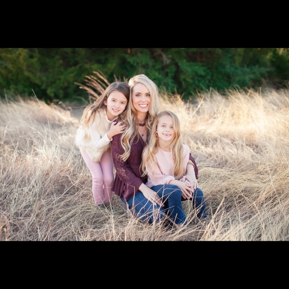 Meet your Posher, Cindy - Picture 4 of 4